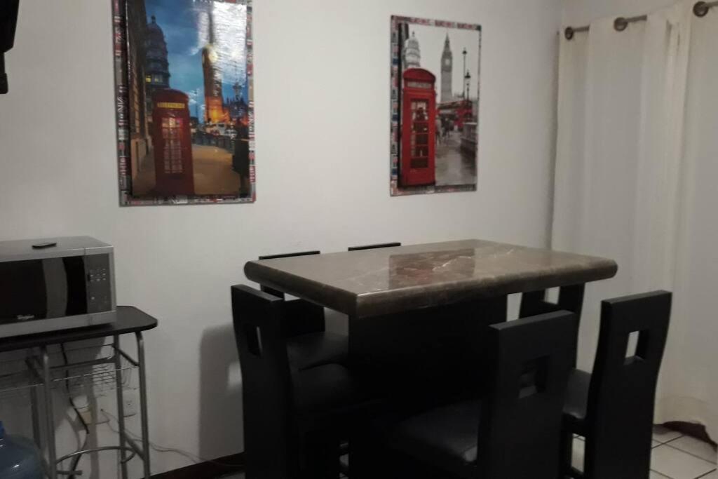 グアダラハラ Casa Ejecutivo Zona Iteso Bahia De Acapulcoヴィラ エクステリア 写真