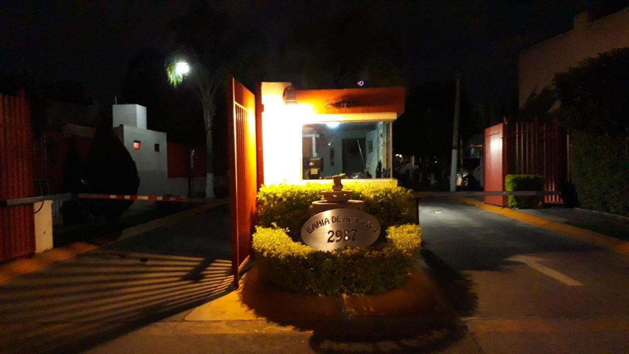 グアダラハラ Casa Ejecutivo Zona Iteso Bahia De Acapulcoヴィラ エクステリア 写真